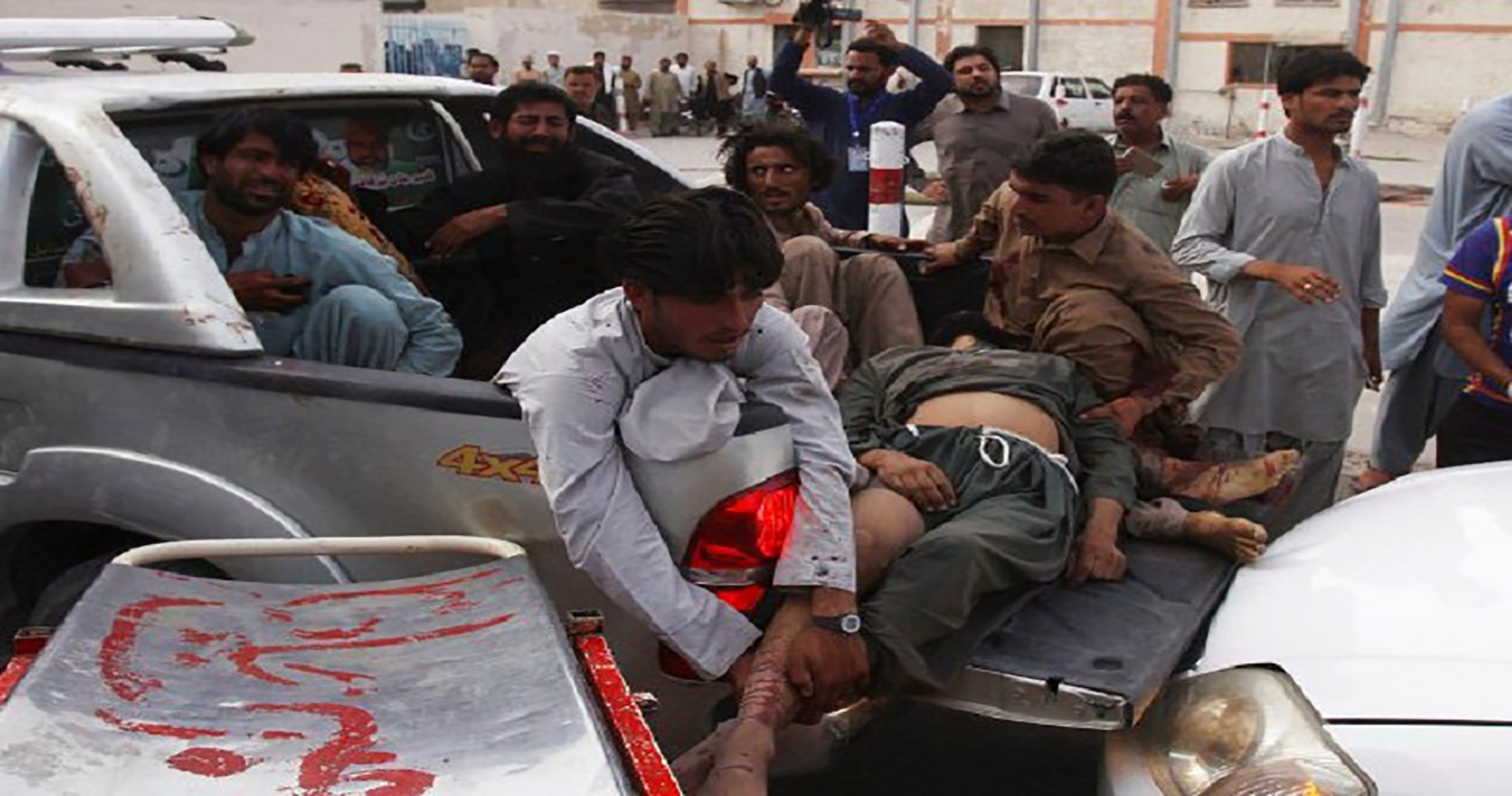 132 die in Pakistan election violence ahead of Sharif return