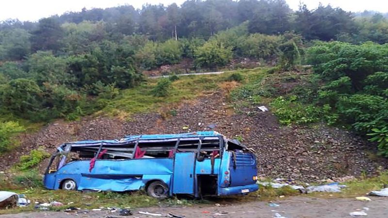 “Tourist bus crashes in Bulgaria: 15 killed”